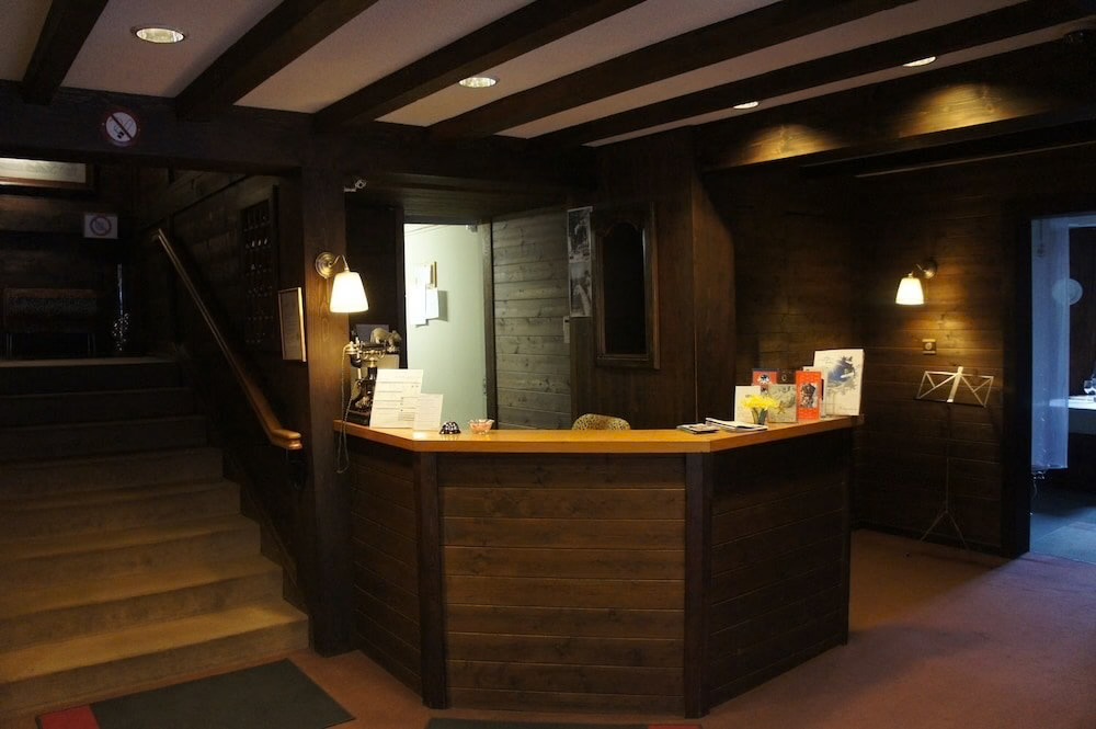 Hôtel des Alpes · reception