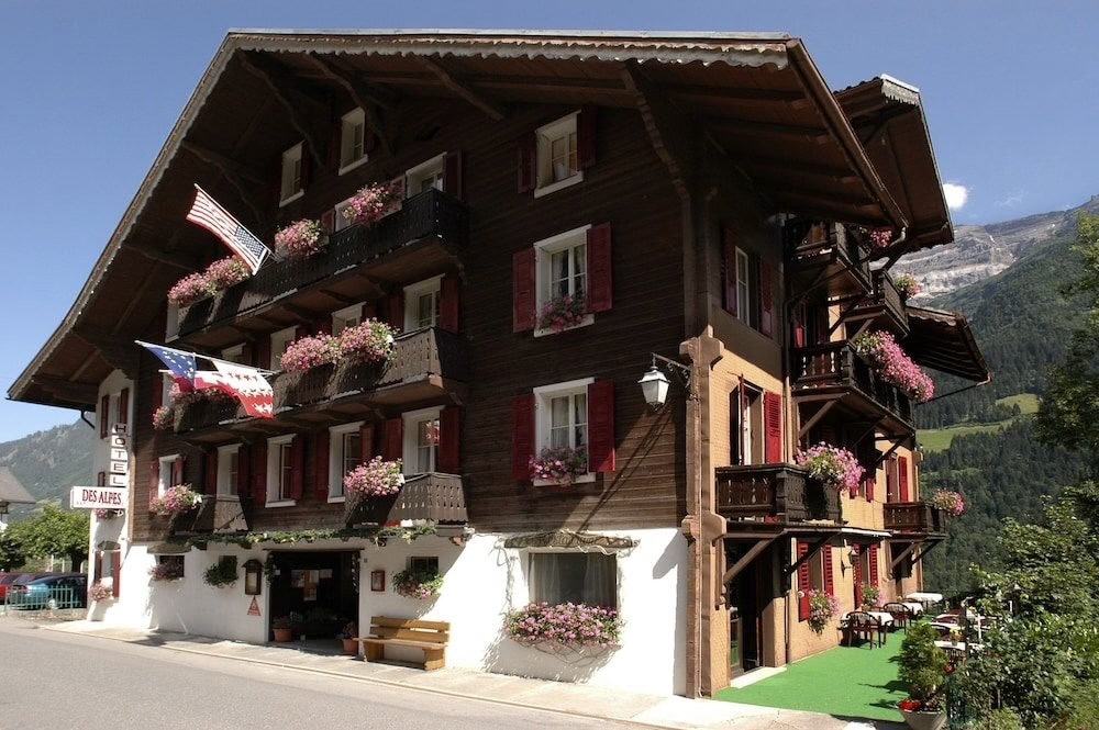 Hôtel des Alpes · Champéry